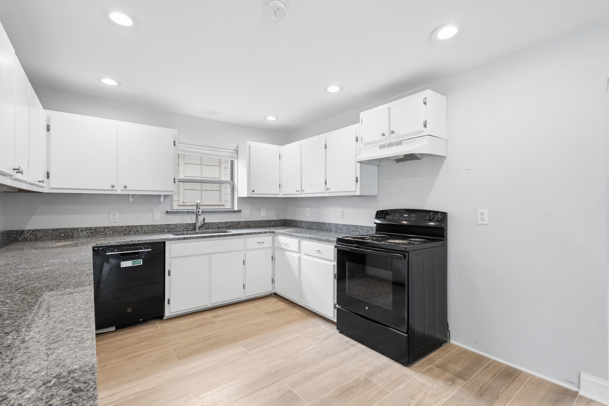 1303 Arizona Avenue Dallas TX 75216