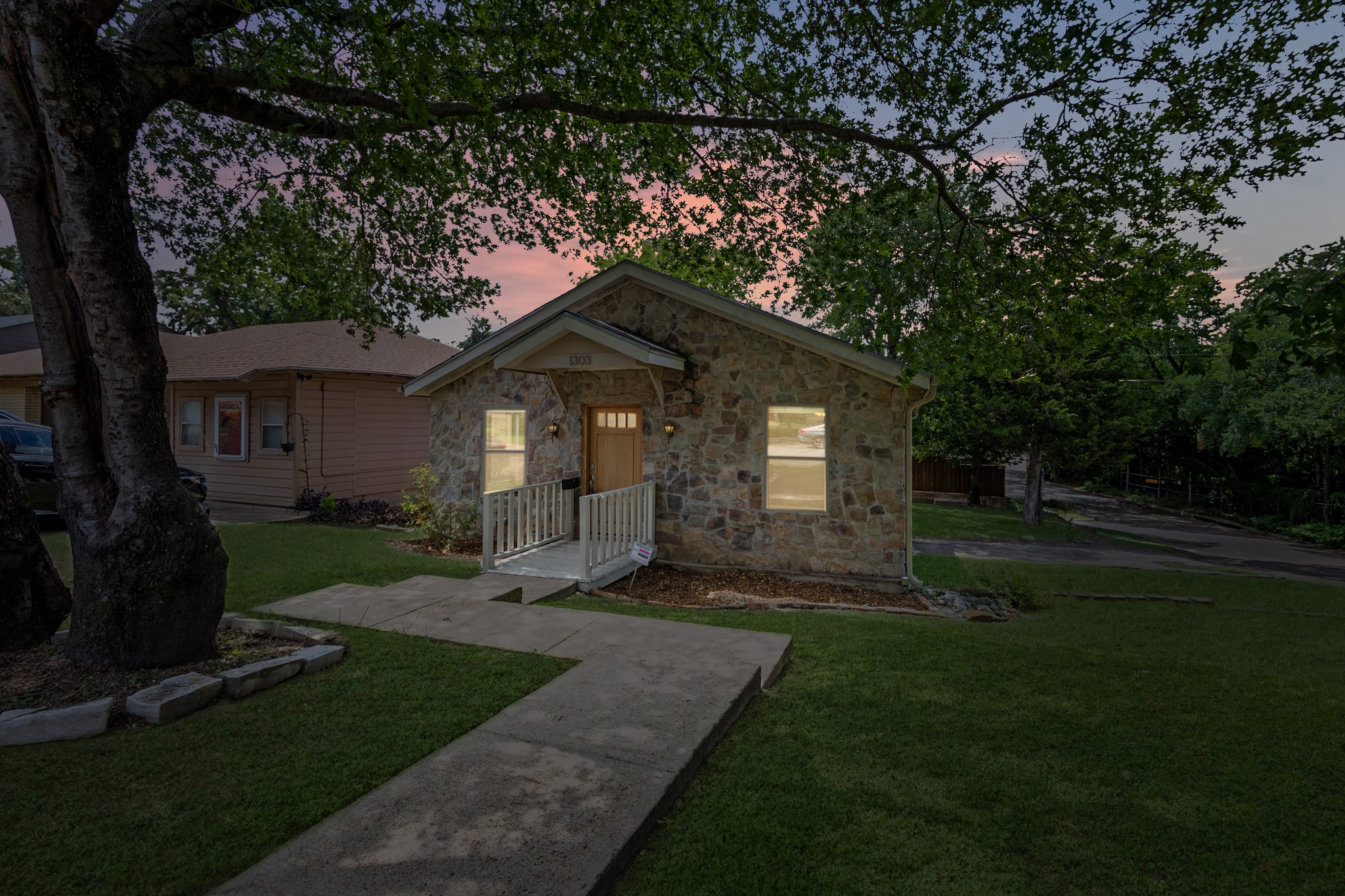 1303 Arizona Avenue Dallas TX 75216