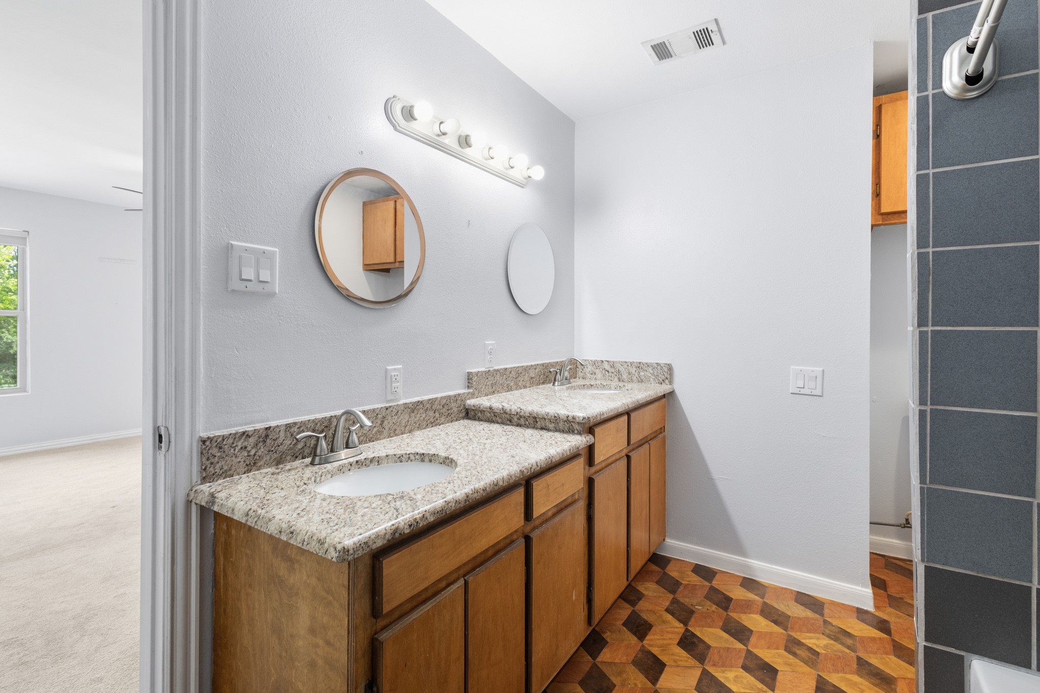 1303 Arizona Avenue Dallas TX 75216