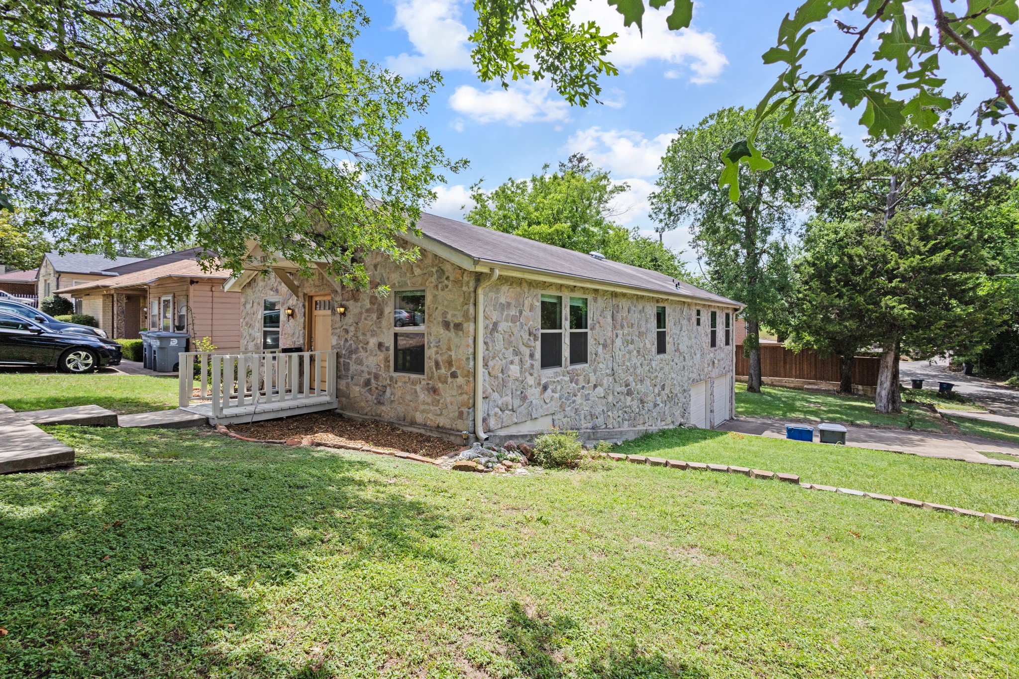 1303 Arizona Avenue Dallas TX 75216