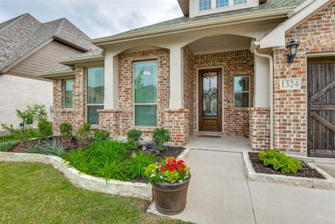 1324 Starlight Avenue Aubrey TX 76227