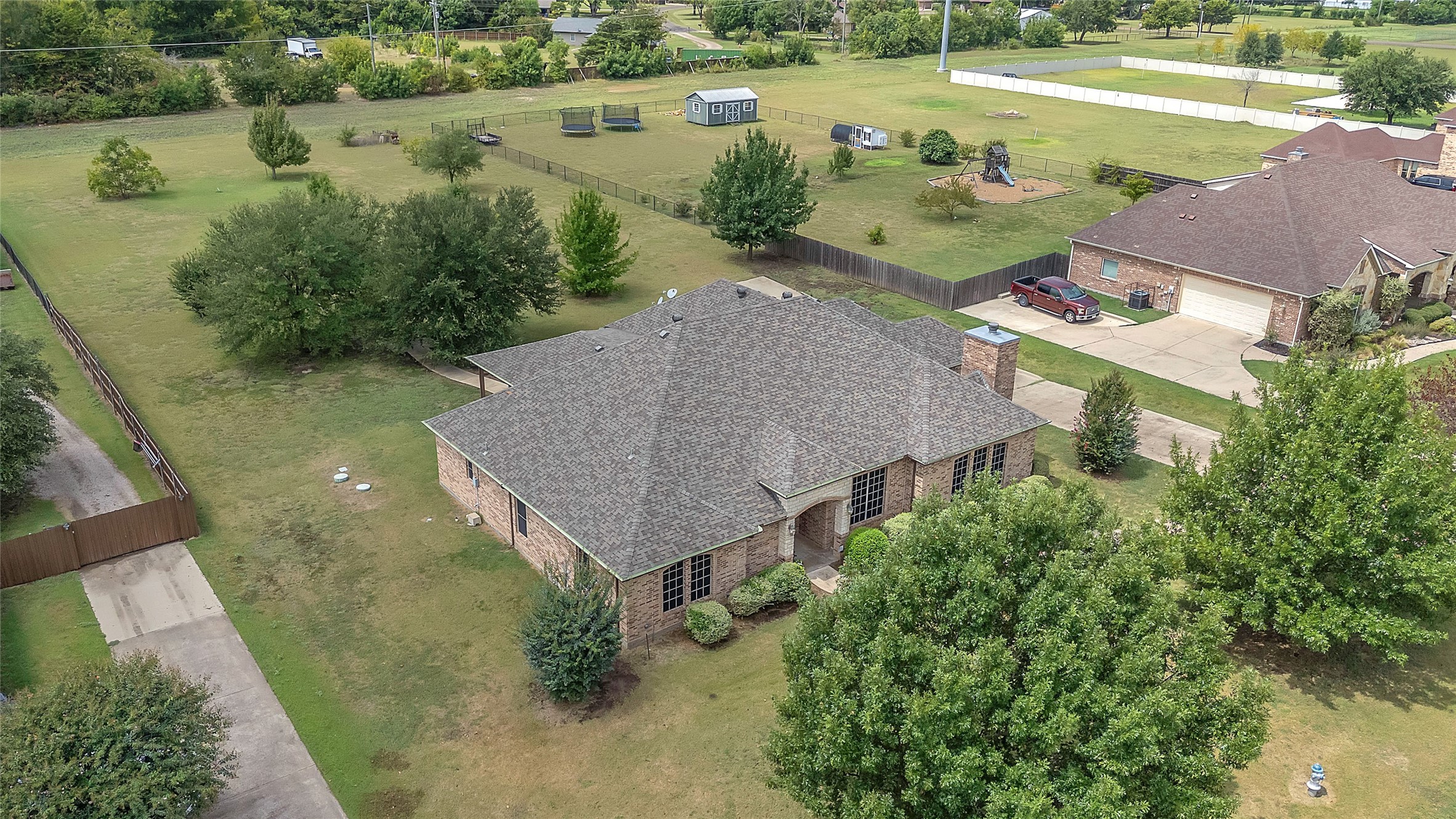1921 Willow Bend Drive Oak Leaf TX 75154