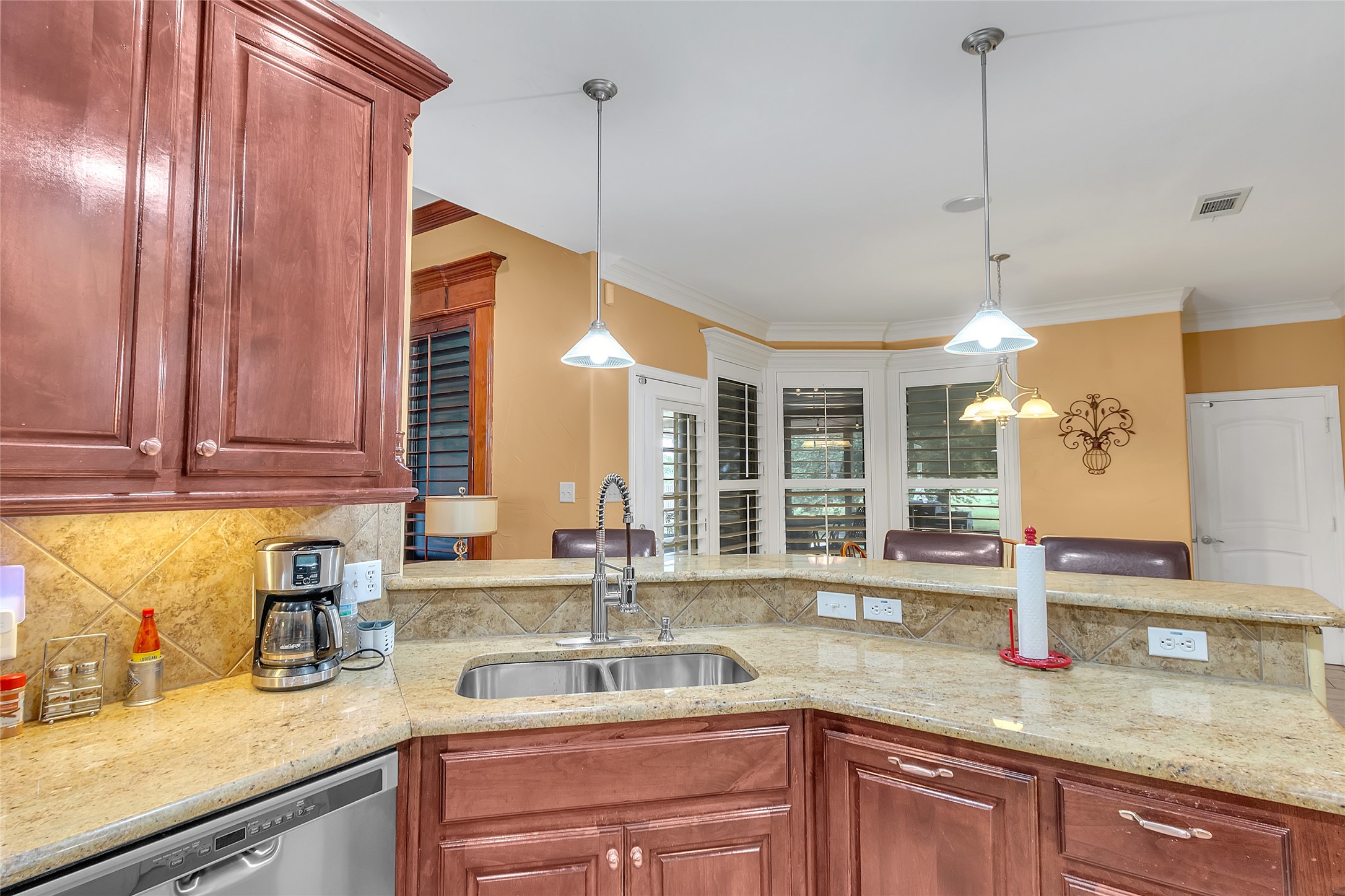 1921 Willow Bend Drive Oak Leaf TX 75154