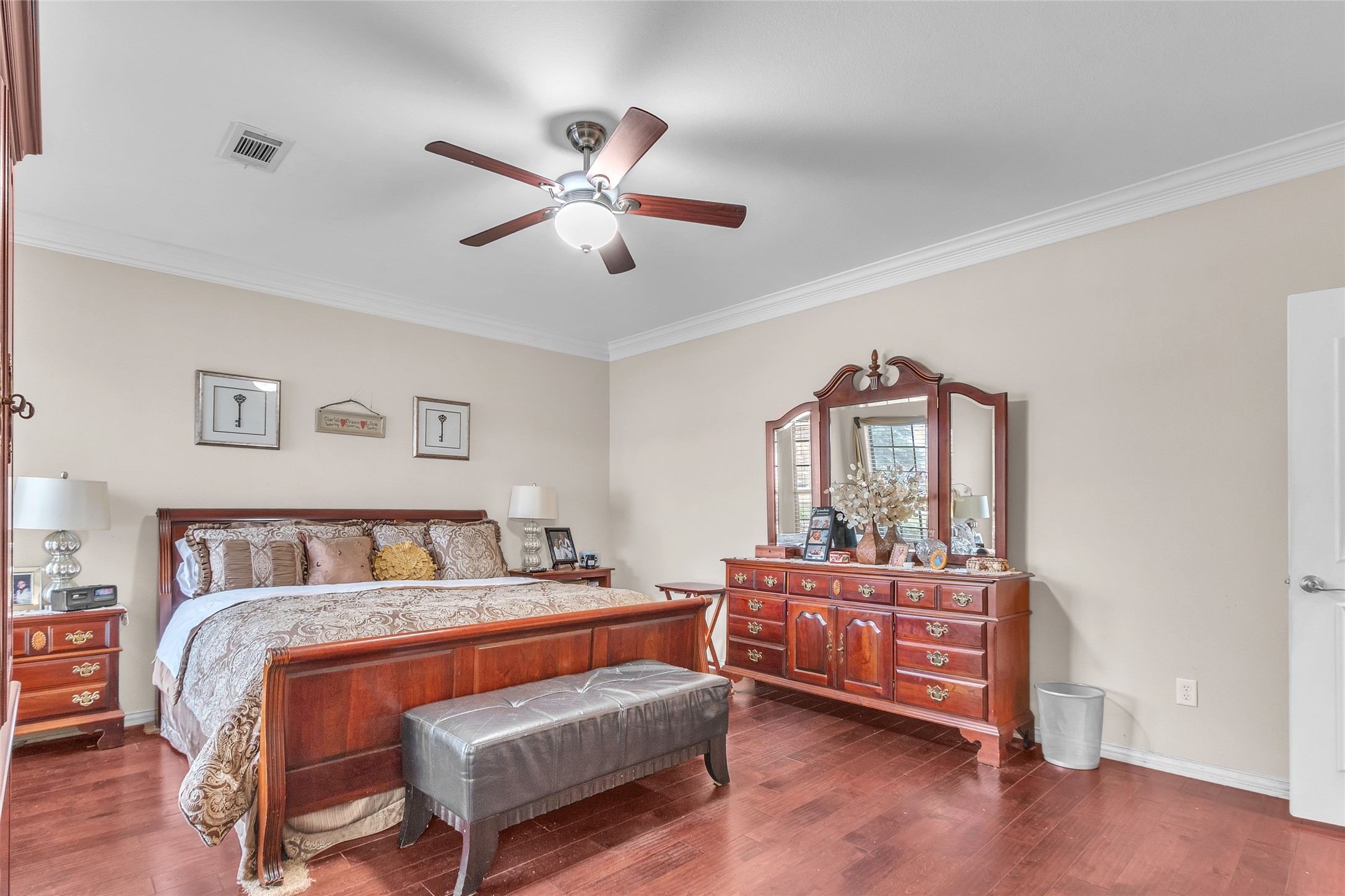 1921 Willow Bend Drive Oak Leaf TX 75154