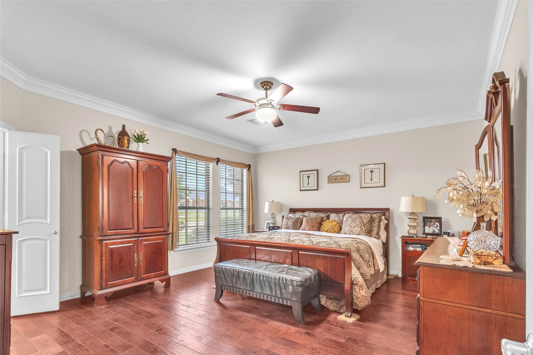 1921 Willow Bend Drive Oak Leaf TX 75154
