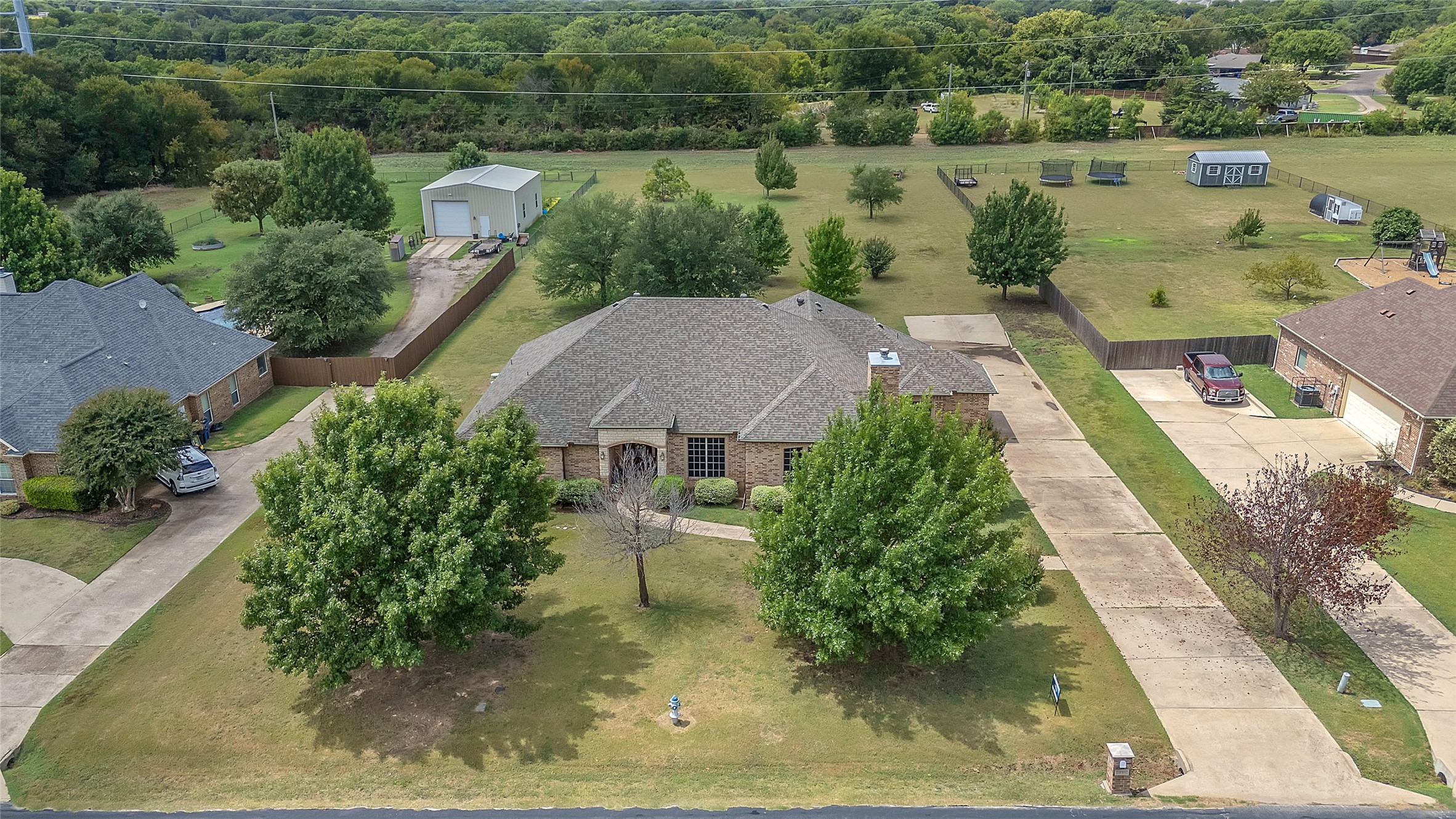 1921 Willow Bend Drive Oak Leaf TX 75154