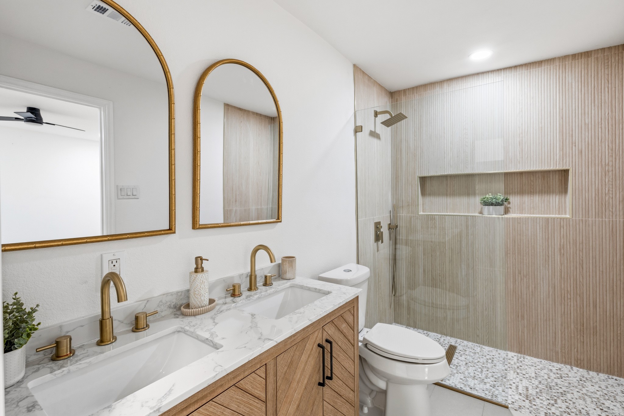 2528 Springvale Drive Farmers Branch TX 75234