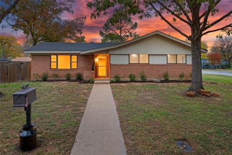 400 Bedford Court W Hurst TX 76053