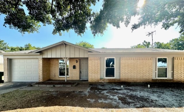 512 N Main Street Mcgregor TX 76657
