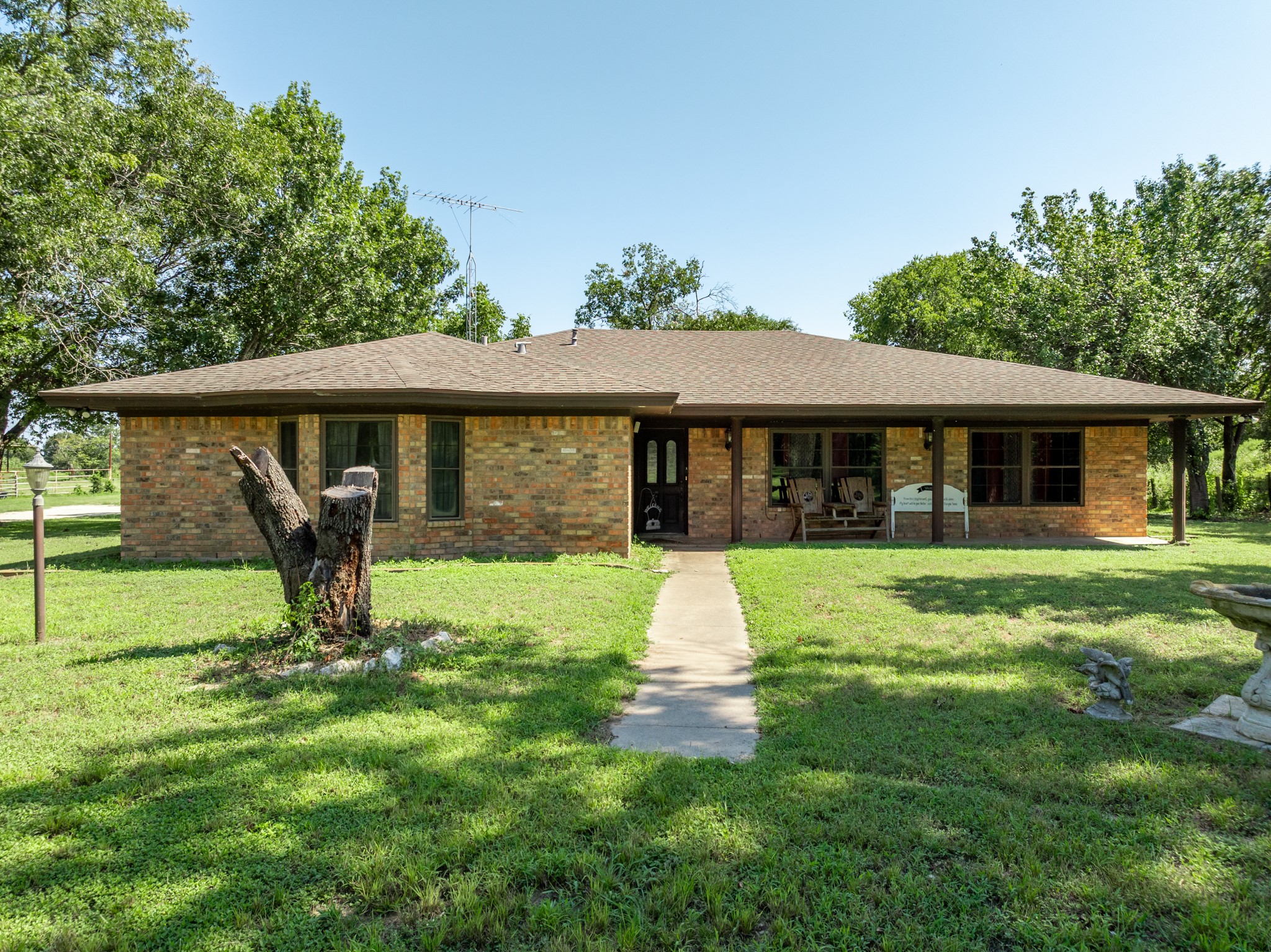 821 E Stegall Road Robinson TX 76706