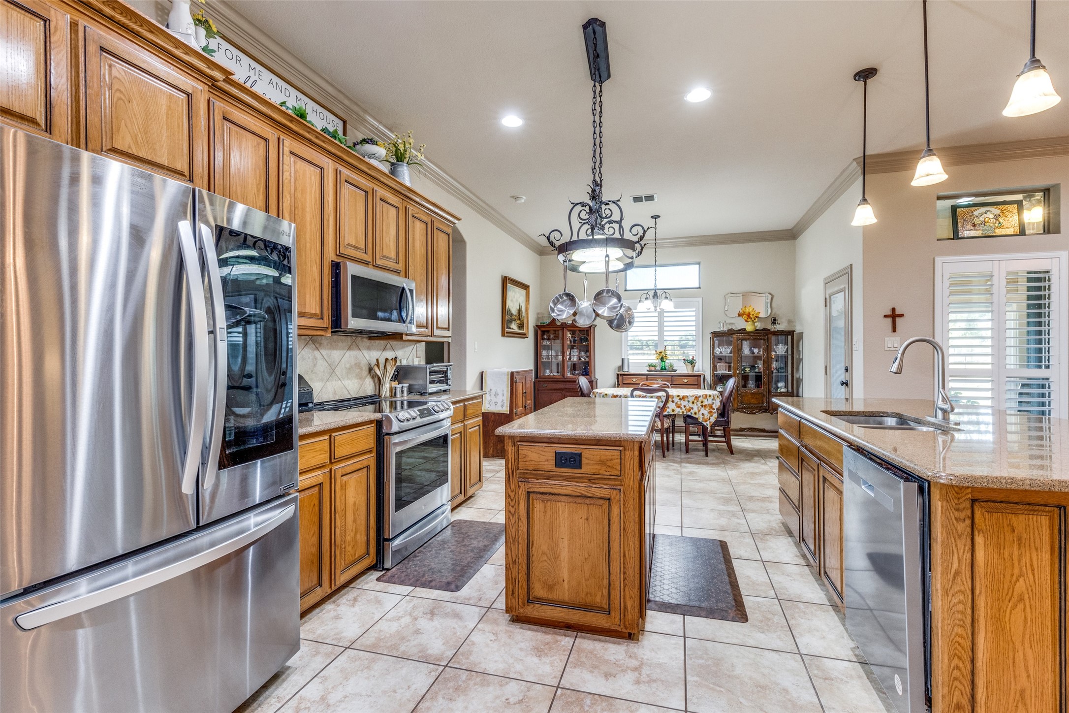 213 Savannah Drive Weatherford TX 76087