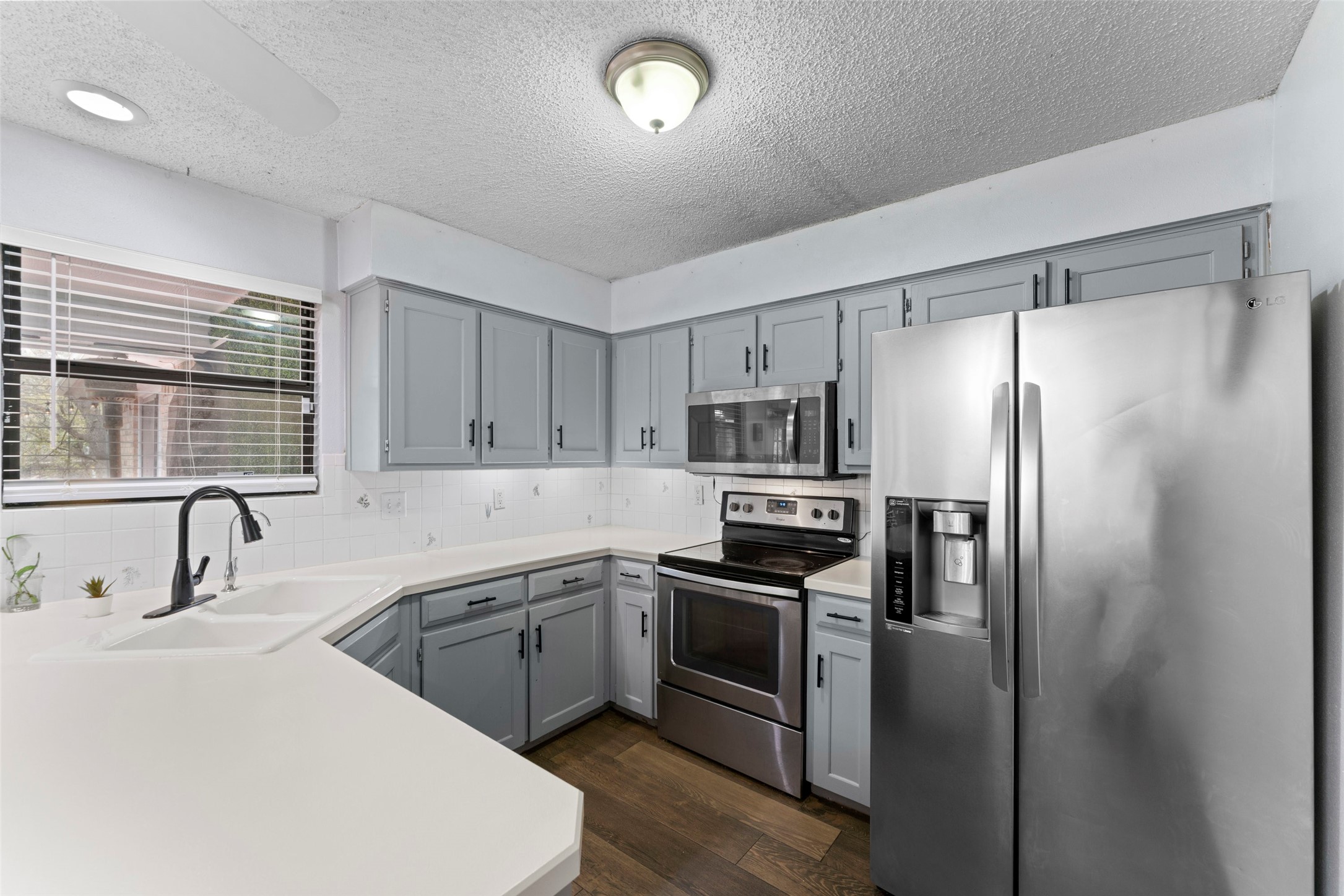 2705 Dover Gardens Drive Arlington TX 76017