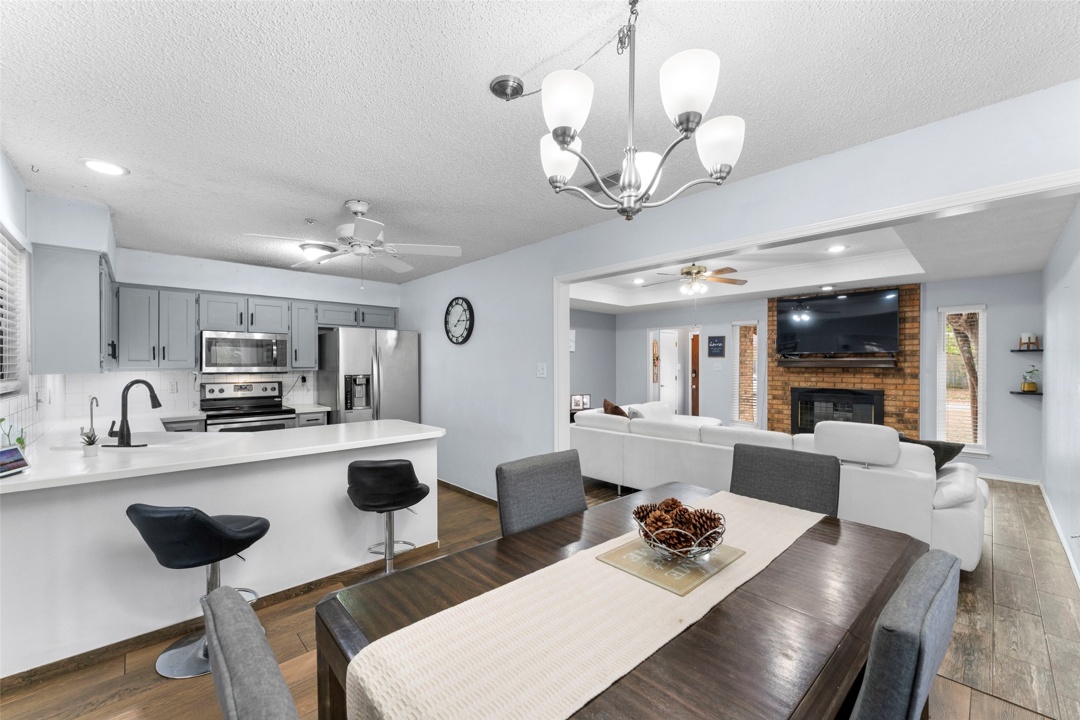 2705 Dover Gardens Drive Arlington TX 76017