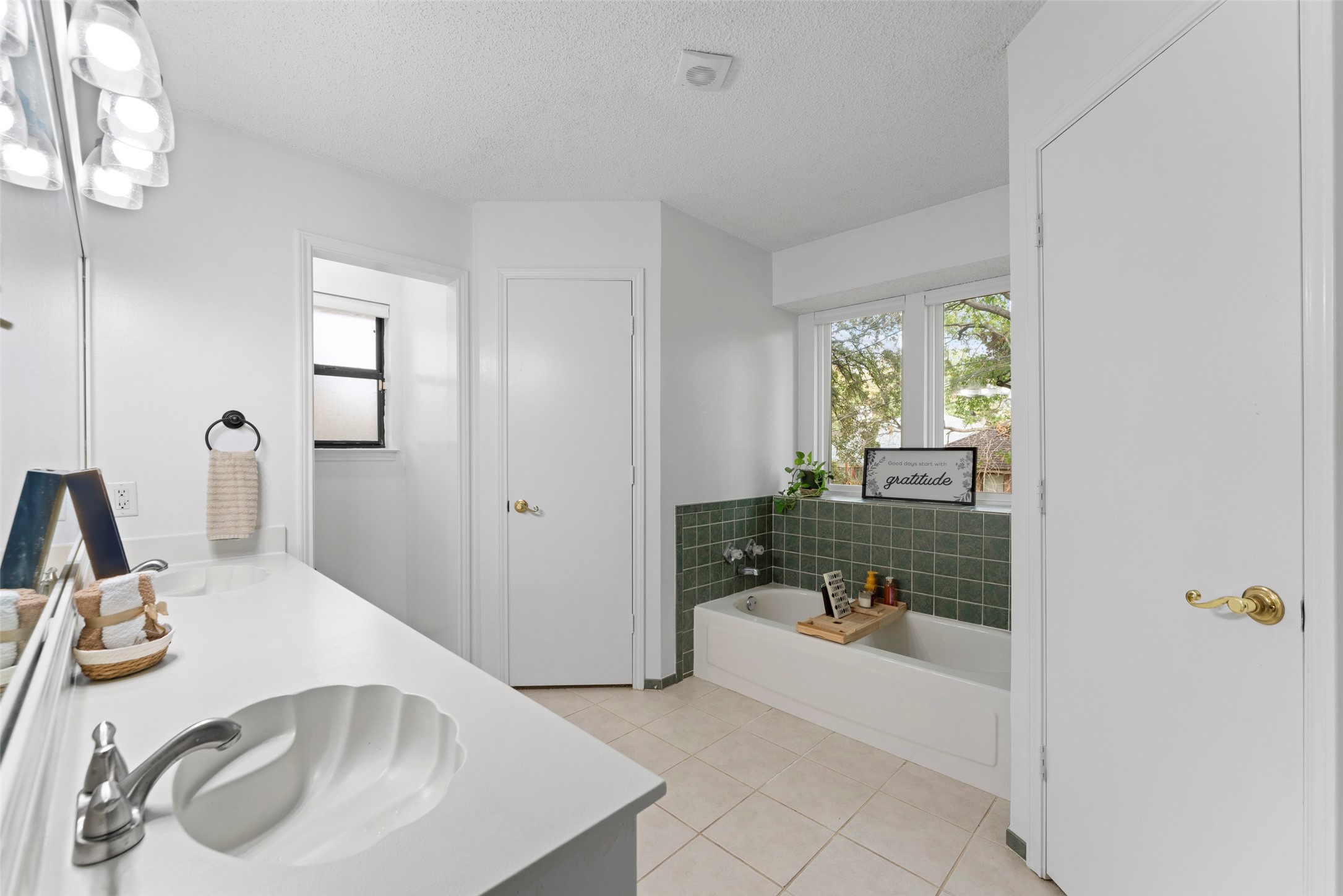 2705 Dover Gardens Drive Arlington TX 76017