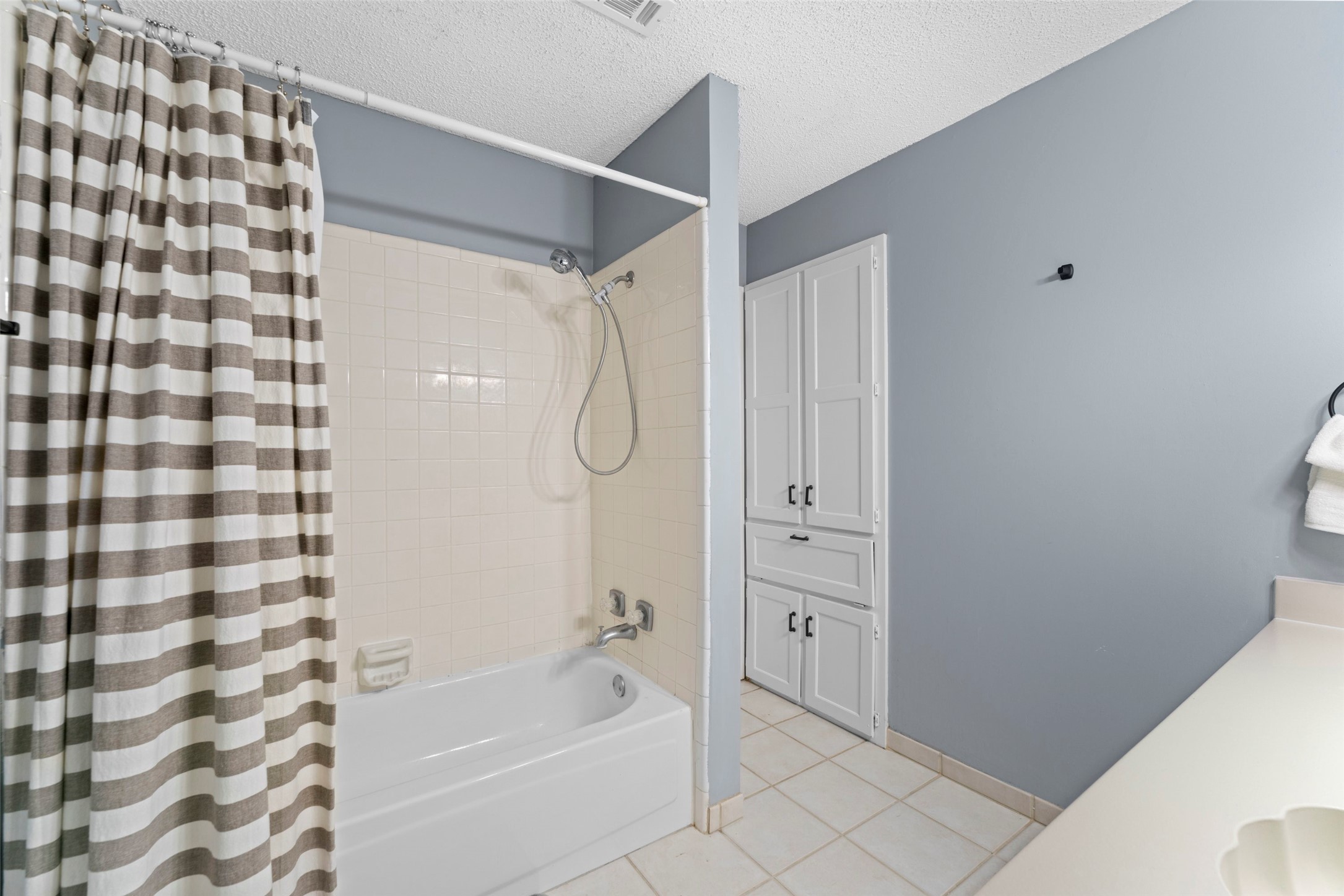 2705 Dover Gardens Drive Arlington TX 76017