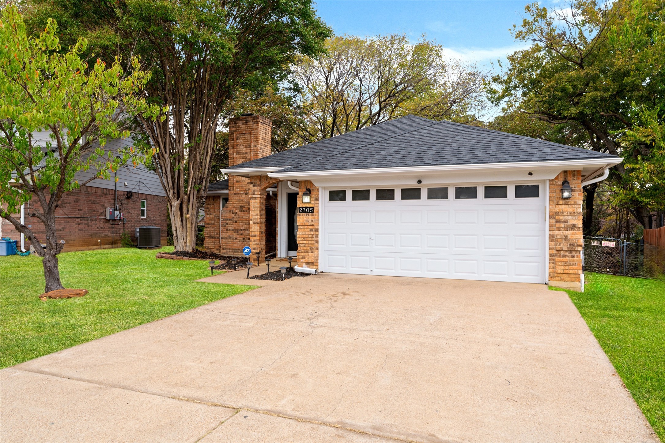 2705 Dover Gardens Drive Arlington TX 76017