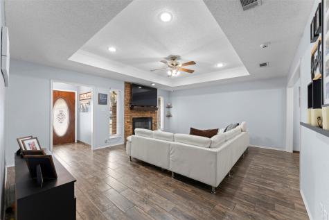 2705 Dover Gardens Drive Arlington TX 76017