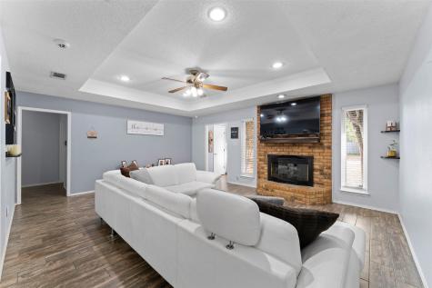 2705 Dover Gardens Drive Arlington TX 76017