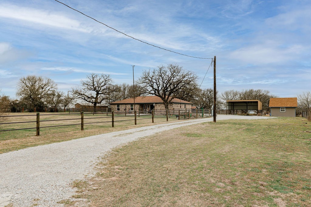 158 County Road 3351 Paradise TX 76073