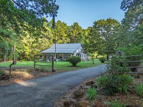 329 County Road 2804 Alto TX 75925