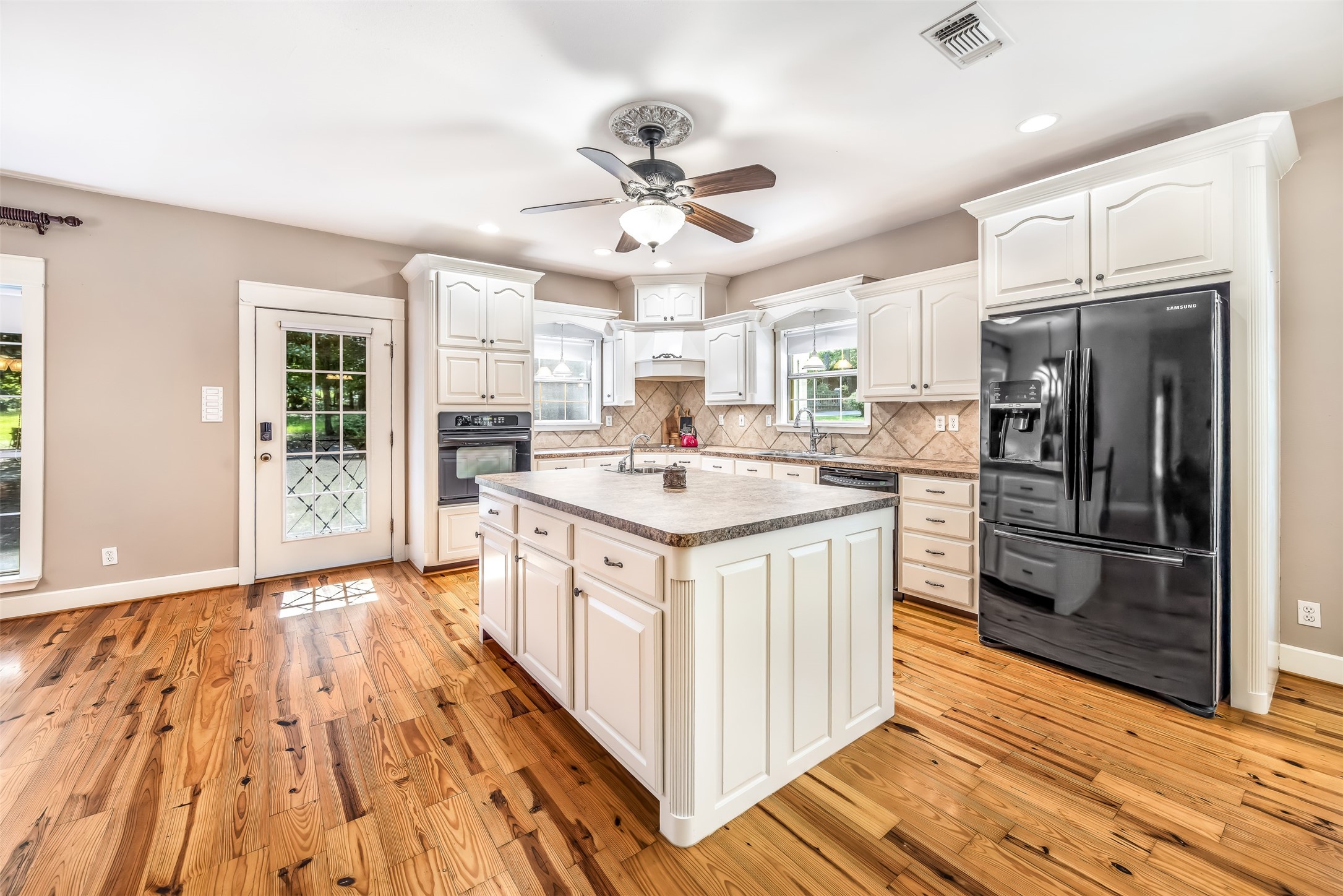 329 County Road 2804 Alto TX 75925