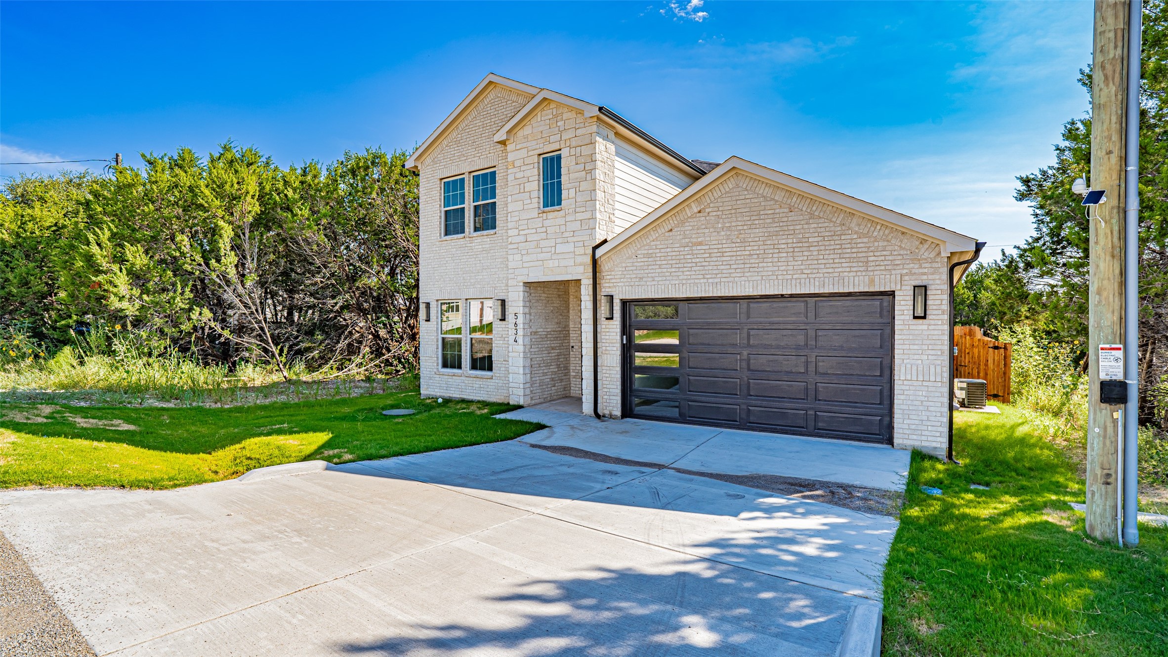 5634 Barkridge Drive Granbury TX 76048
