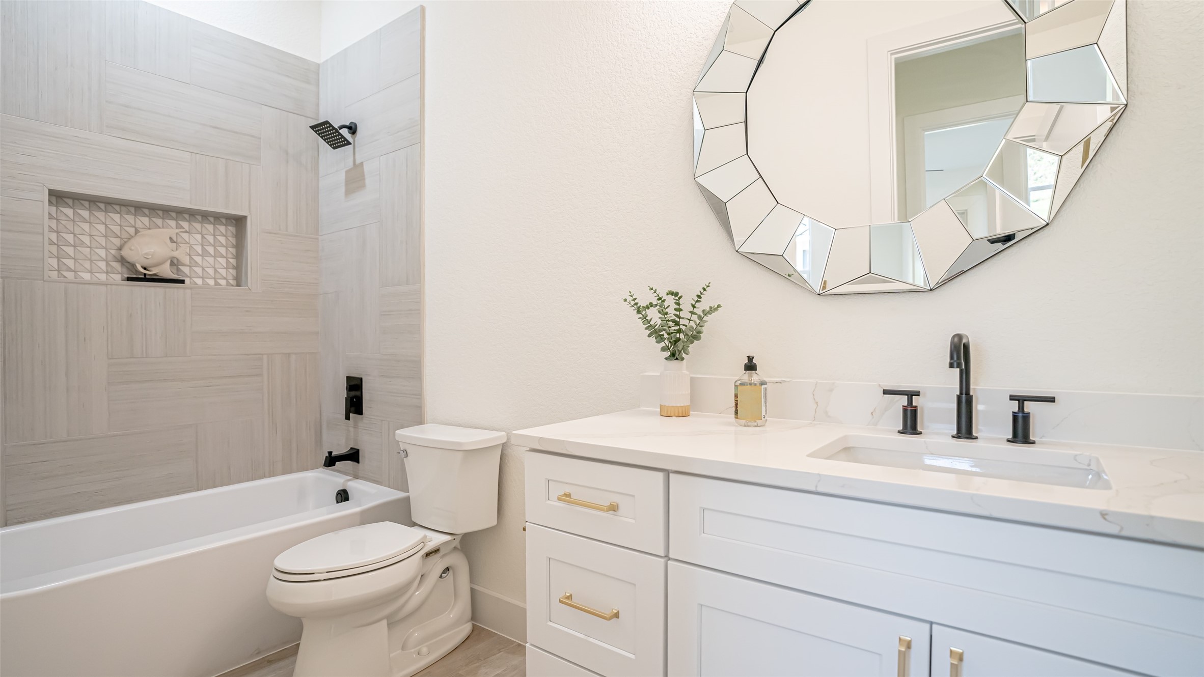 5634 Barkridge Drive Granbury TX 76048