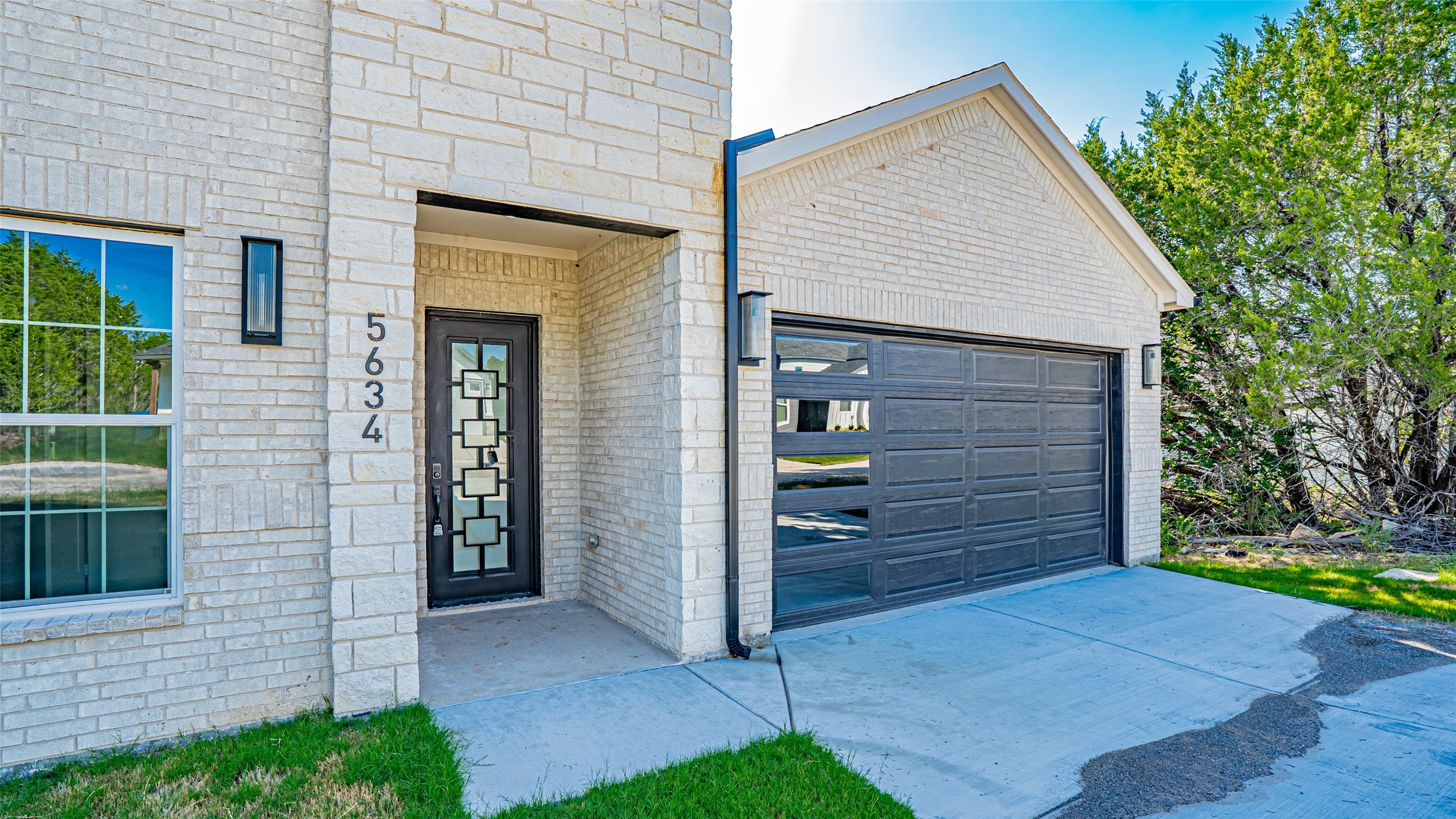 5634 Barkridge Drive Granbury TX 76048