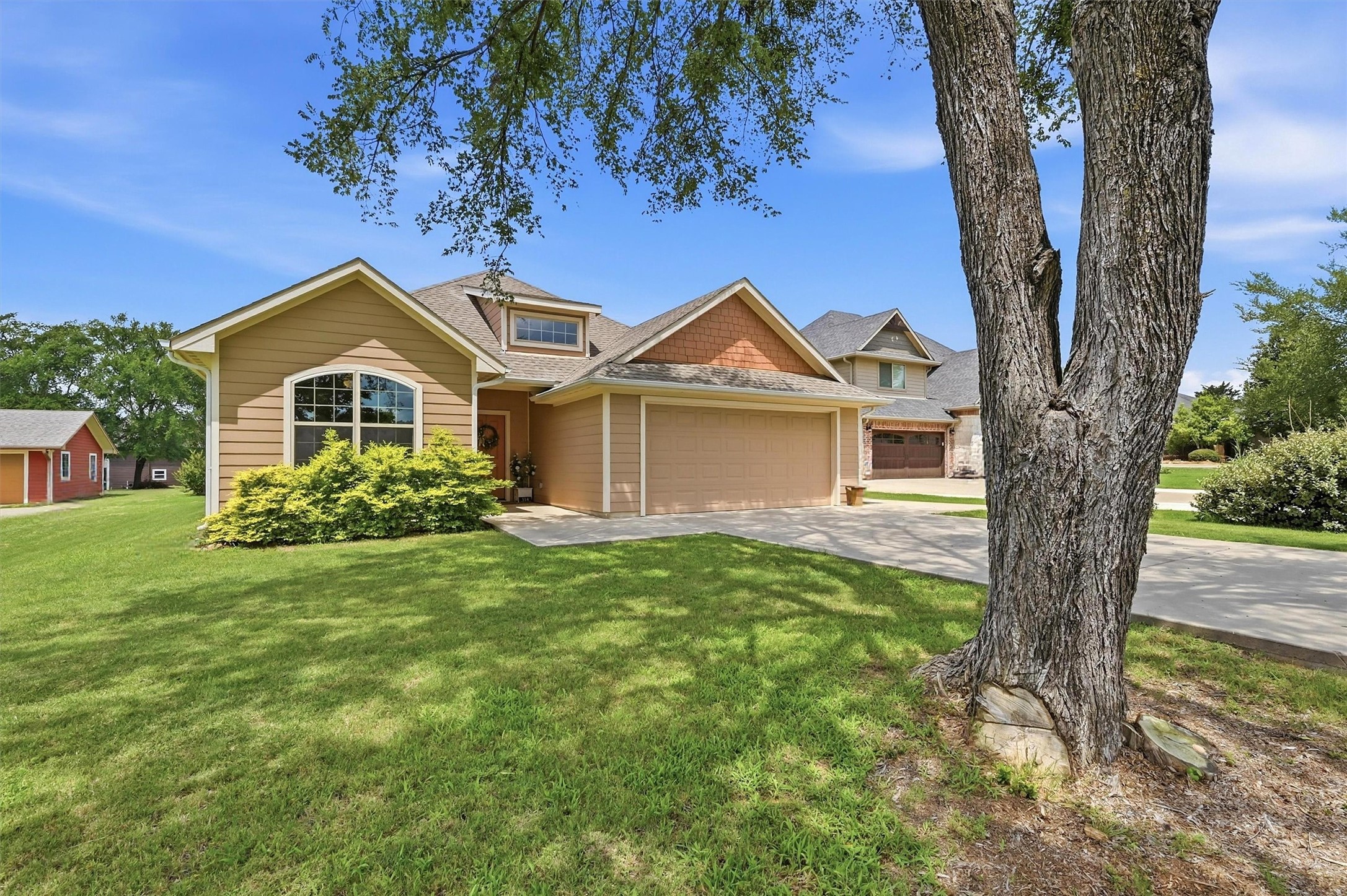 114 Sequoya Drive Lake Kiowa TX 76240