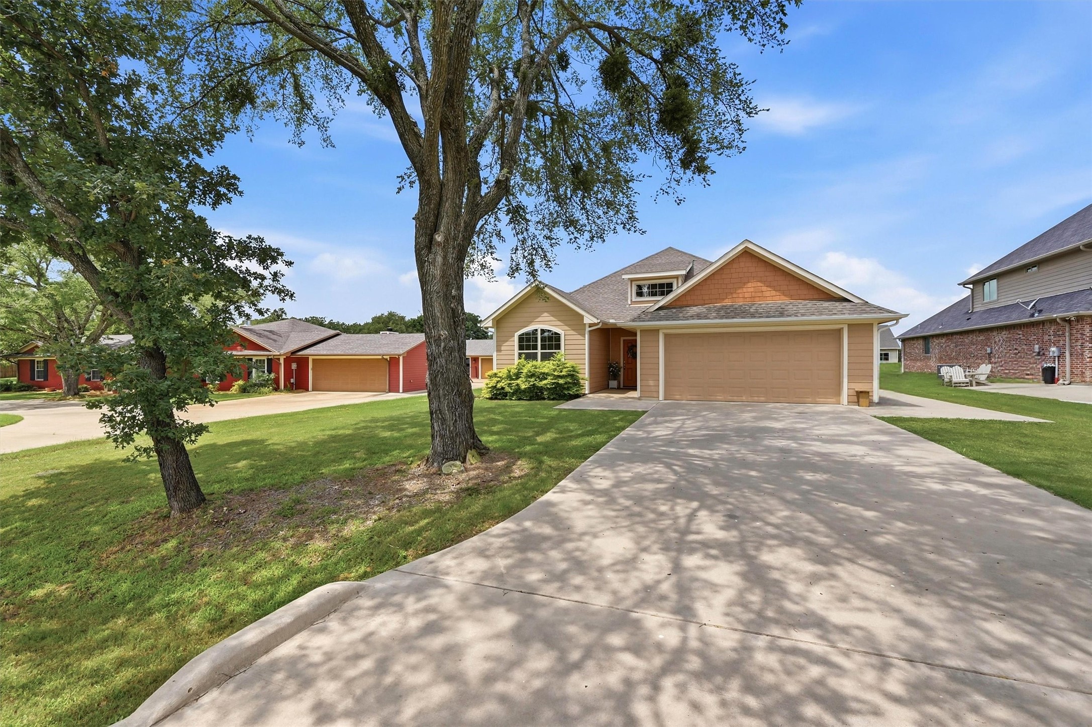 114 Sequoya Drive Lake Kiowa TX 76240
