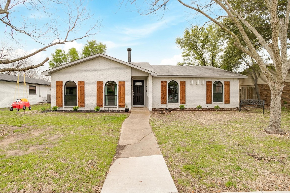 2101 Alder Trail Grand Prairie TX 75052