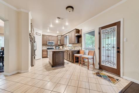 5715 Creekhollow Drive Arlington TX 76018