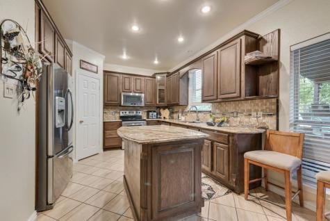 5715 Creekhollow Drive Arlington TX 76018