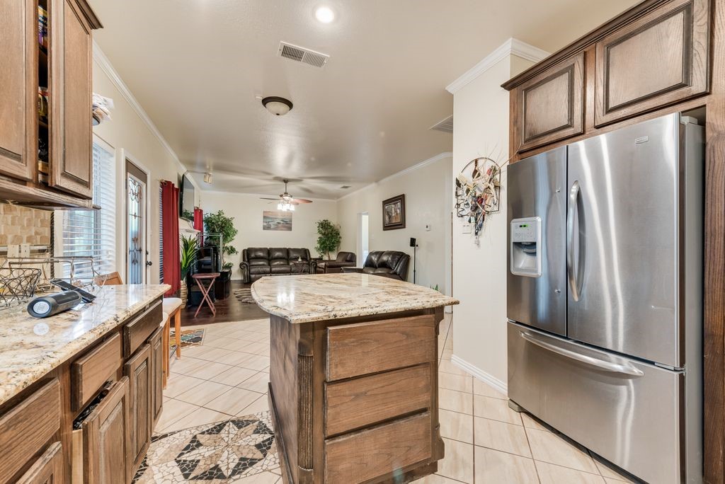 5715 Creekhollow Drive Arlington TX 76018