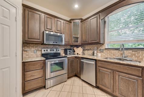 5715 Creekhollow Drive Arlington TX 76018