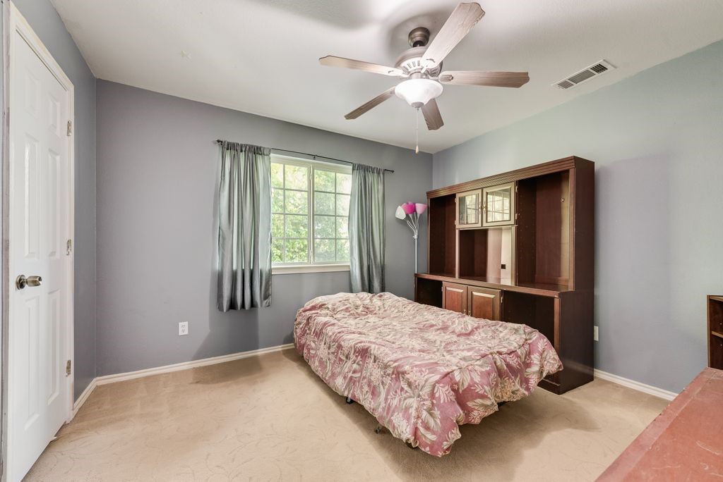 5715 Creekhollow Drive Arlington TX 76018