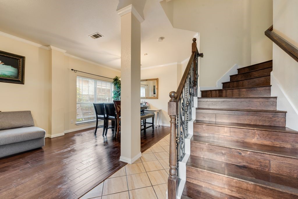 5715 Creekhollow Drive Arlington TX 76018