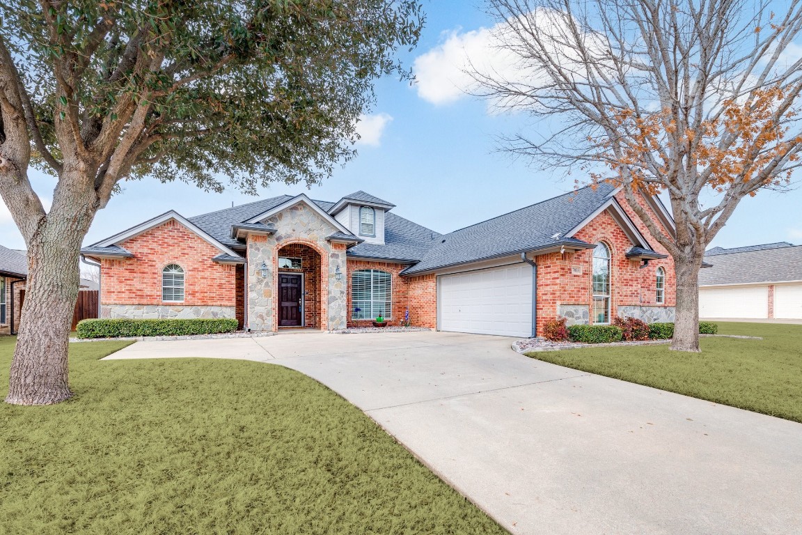7033 Ridge Crest Drive North Richland Hills TX 76182