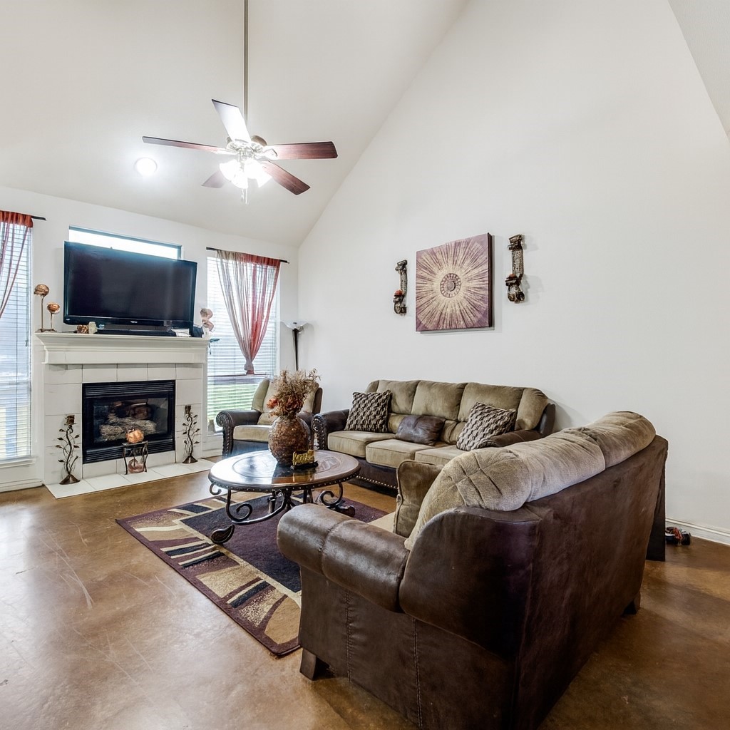 305 Ravenna Road Lake Dallas TX 75065