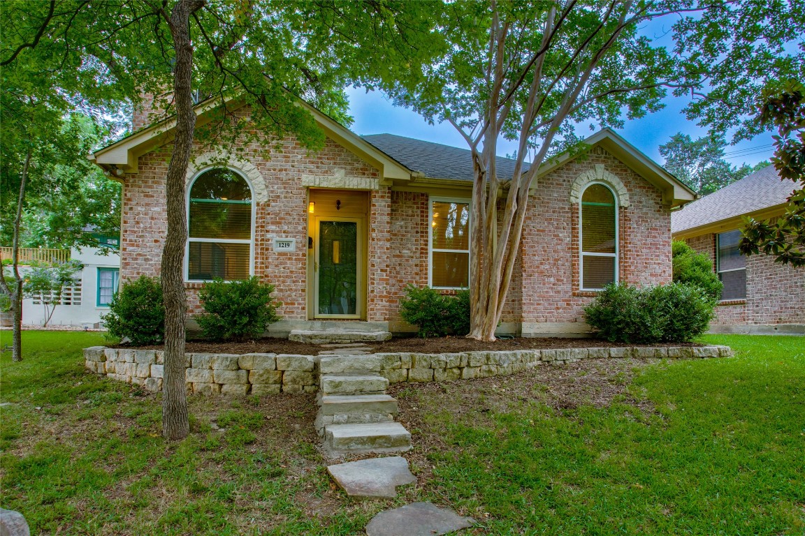 1219 Haines Avenue Dallas TX 75208