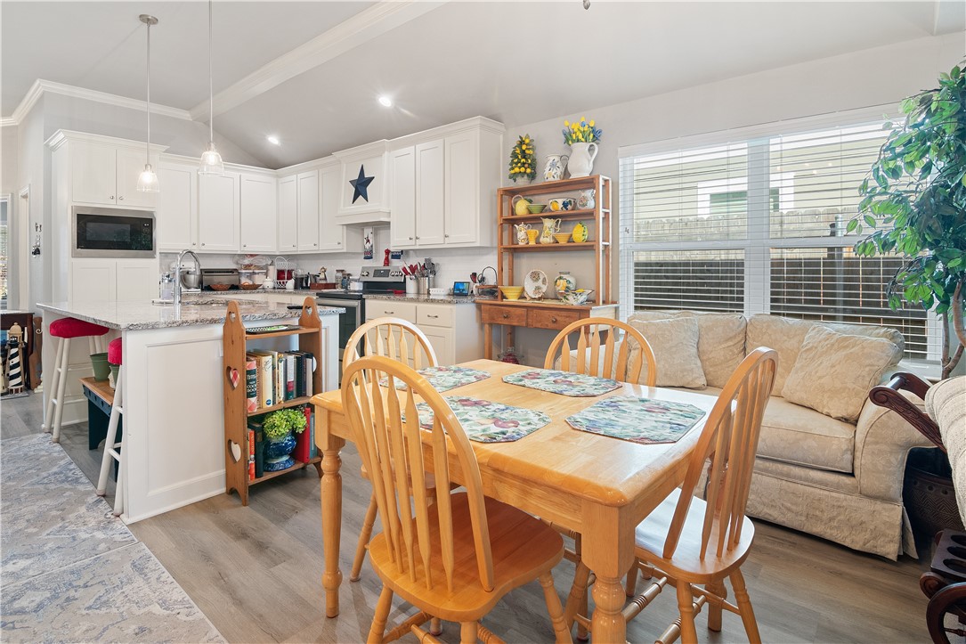 422 Travis Drive Mcgregor TX 76657