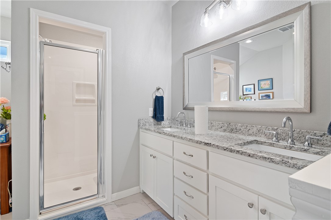 422 Travis Drive Mcgregor TX 76657