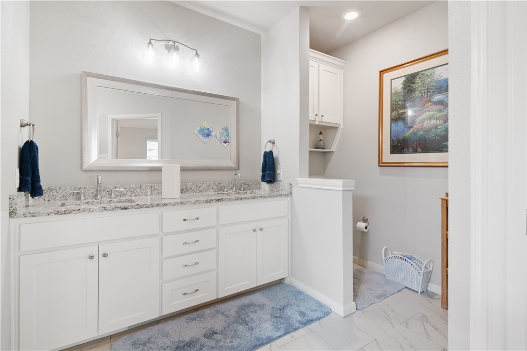 422 Travis Drive Mcgregor TX 76657
