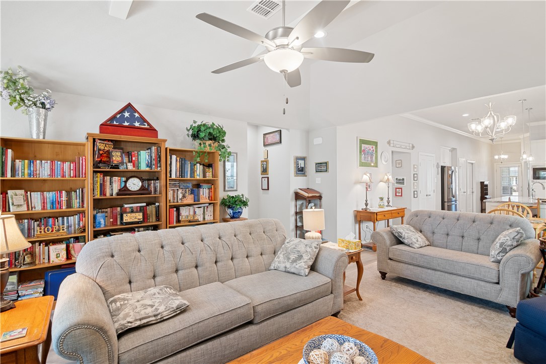 422 Travis Drive Mcgregor TX 76657