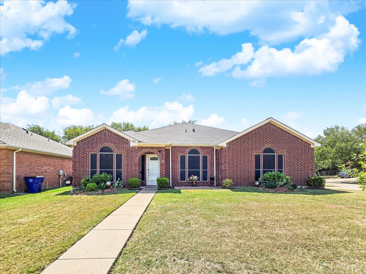 1811 Estates Drive Mansfield TX 76063
