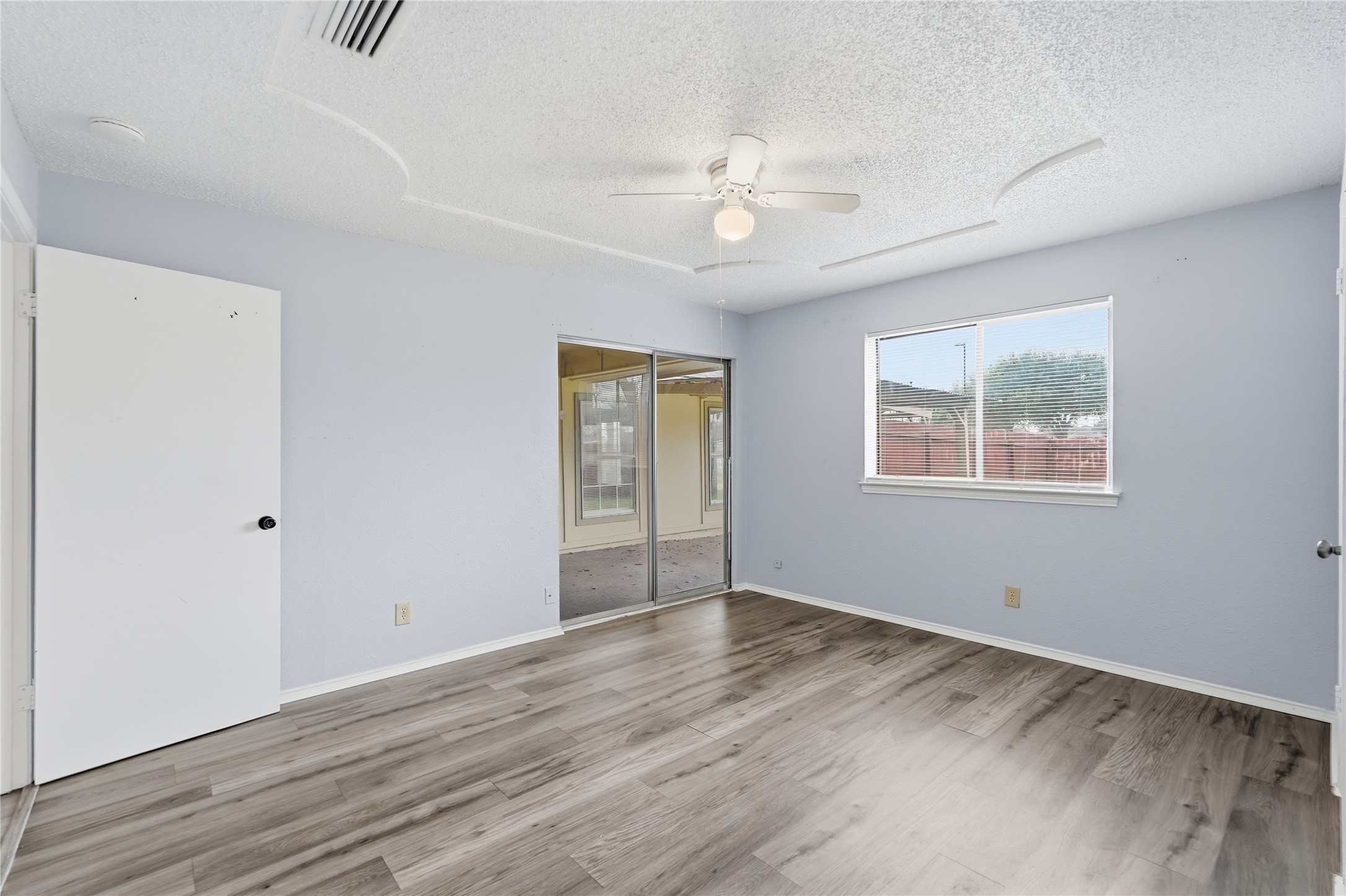 5209 Daytona Drive Garland TX 75043