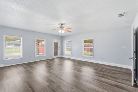 5209 Daytona Drive Garland TX 75043