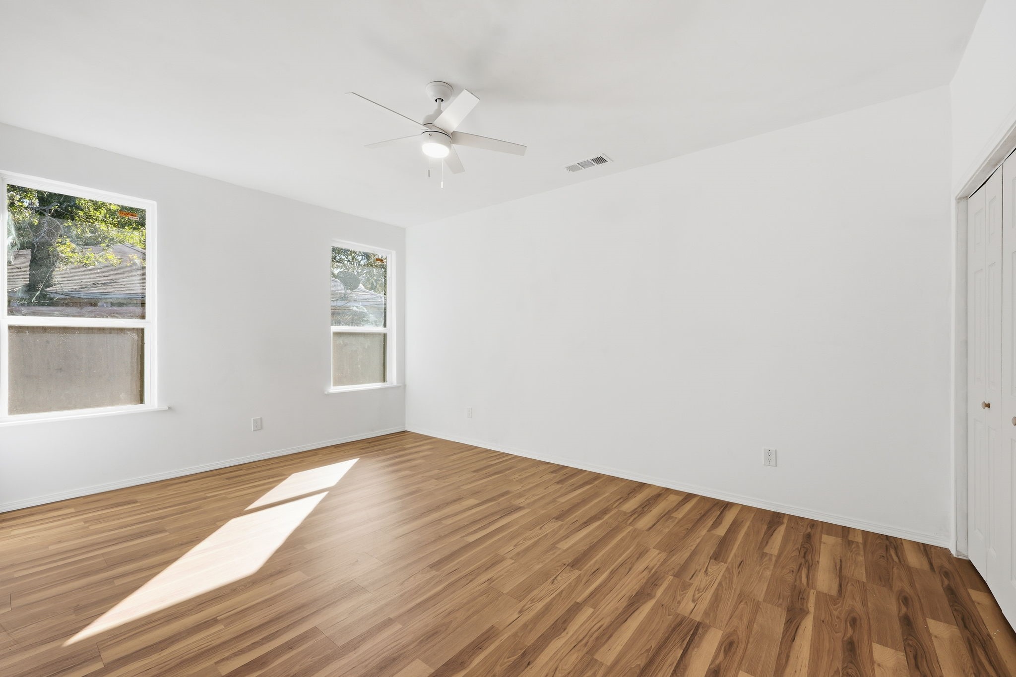 214 Pembrook Street Lake Dallas TX 75065