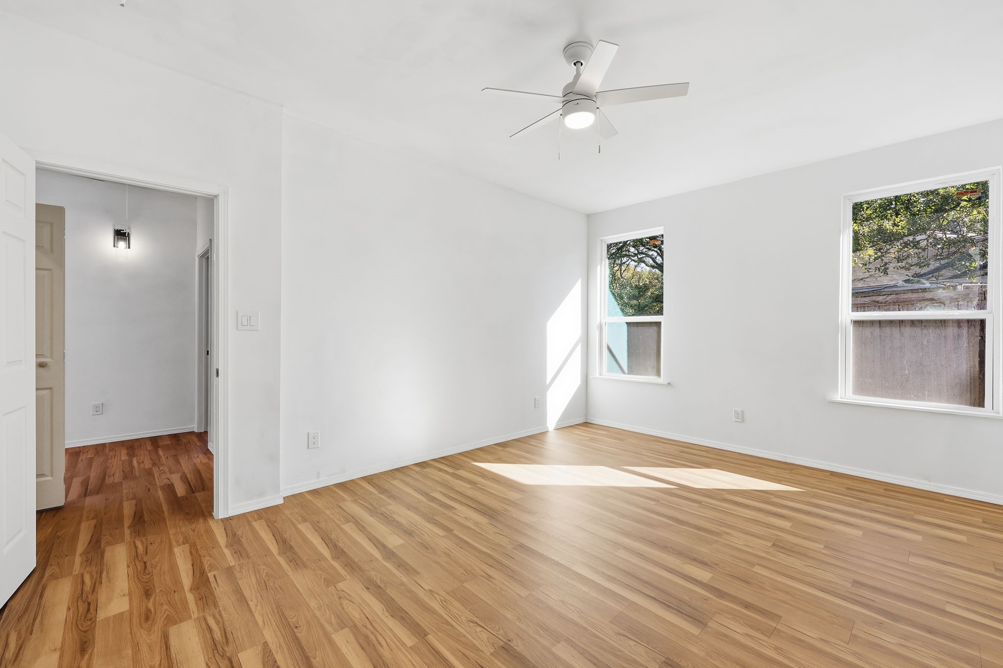 214 Pembrook Street Lake Dallas TX 75065