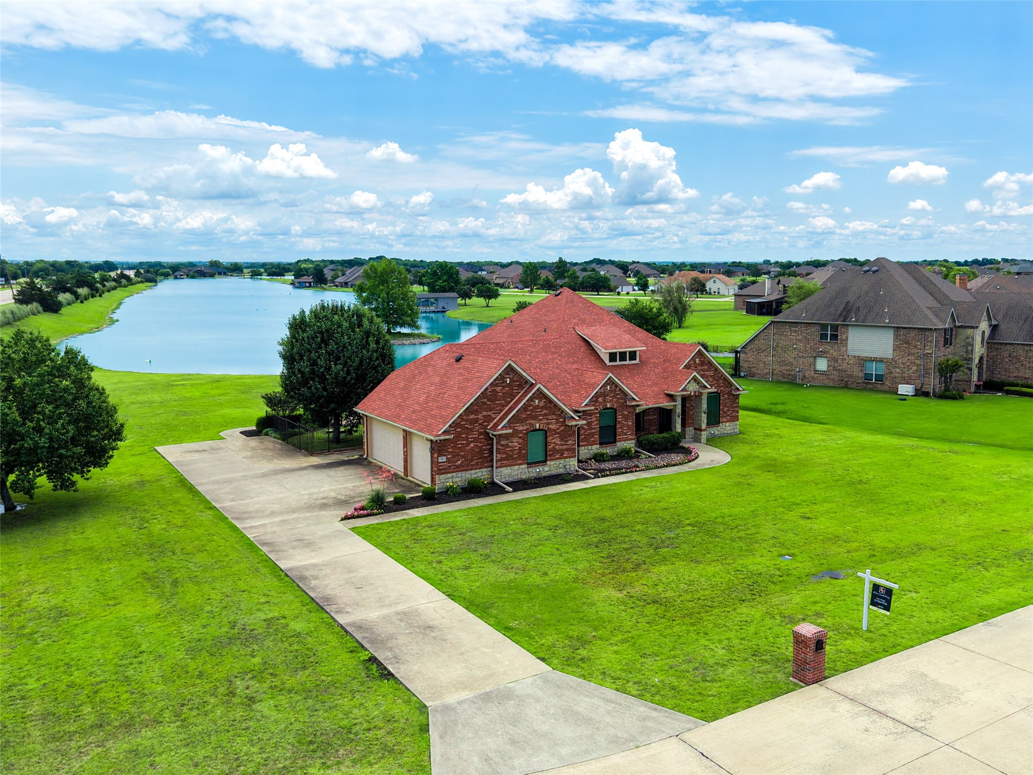 101 Island Way Princeton TX 75407